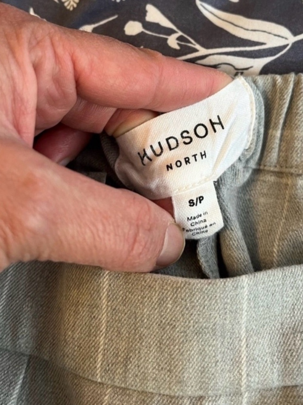 Hudson North pants- Small Waist 29 inch - Picture 4 of 6